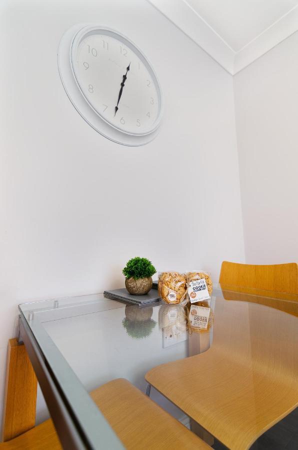 Villa 4Br Townhouse Wbalcony Free Parking Fast Wi-Fi NWI Exterior foto