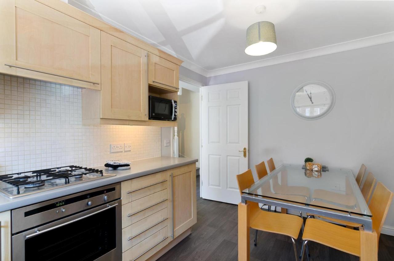 Villa 4Br Townhouse Wbalcony Free Parking Fast Wi-Fi NWI Exterior foto